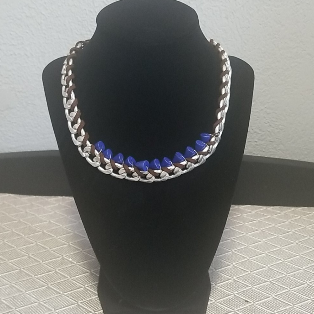 Elegant Silver Link Chain with Accents